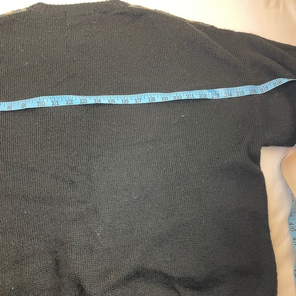 Men’s Coogi-like Gray and Black sweater - Picture 4 of 5